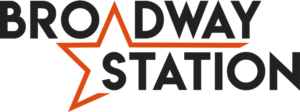 Logo de Broadway Station